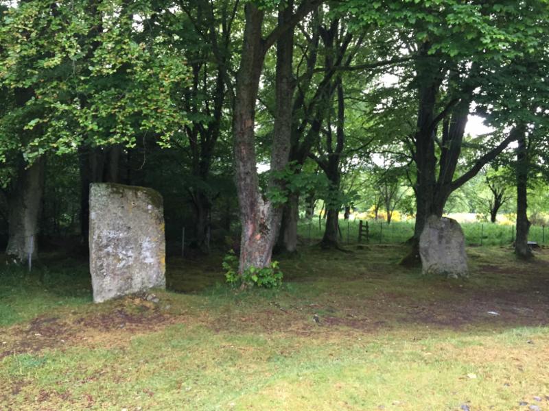 clava-cairns-standing-stones