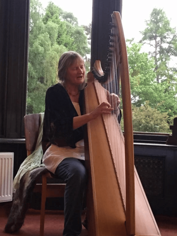 Sheila Pettit, harpist