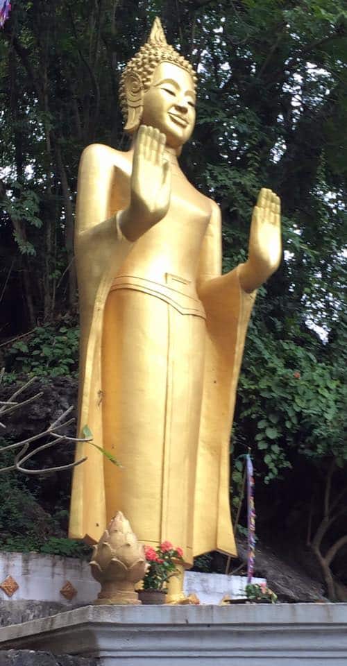 huge-golden-buddha