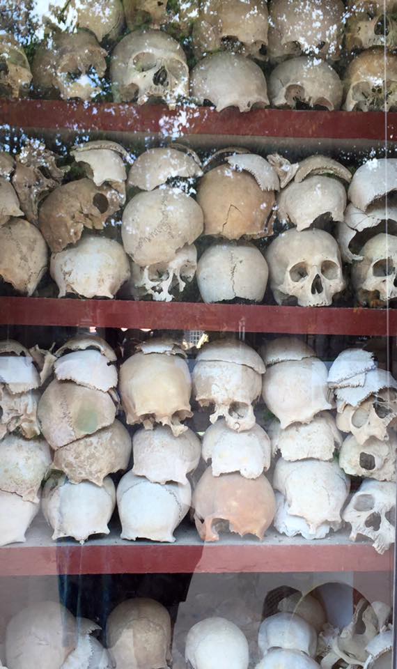 skulls-pagoda-wat-thmey