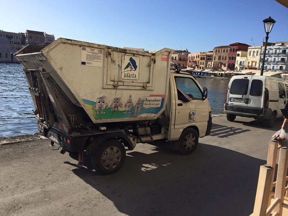 laura-davis-greece-chania-cute-garabage-truck