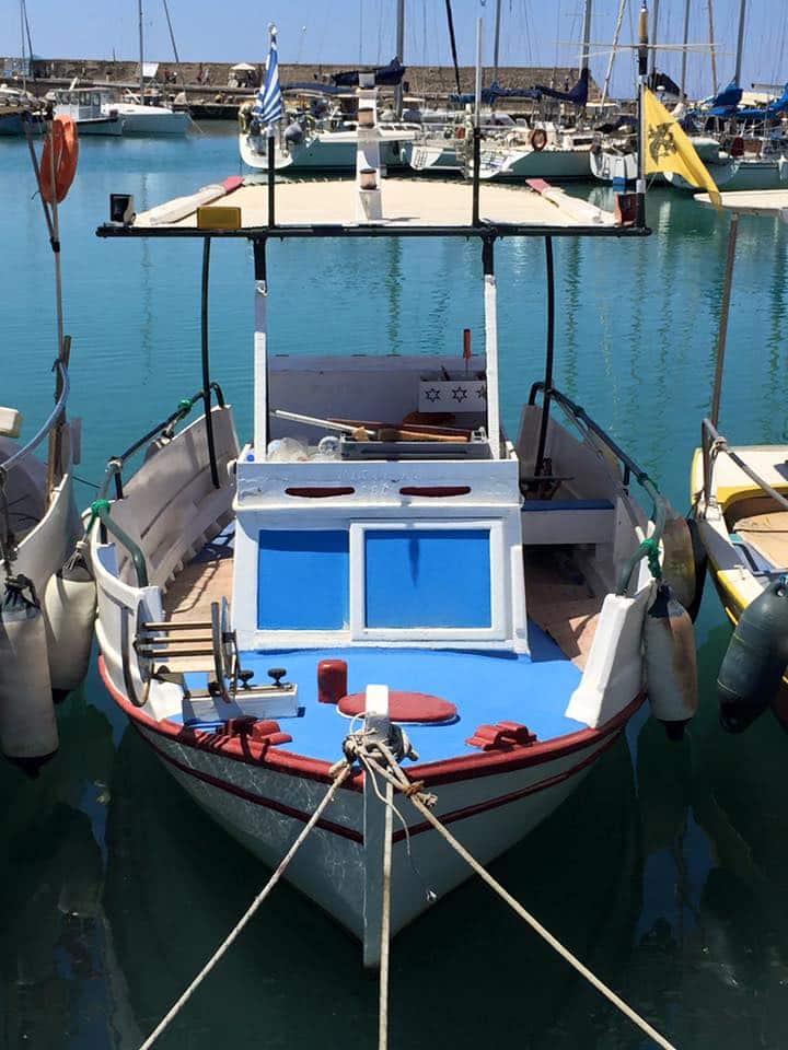 laura-davis-greece-heraklion-humble-boat