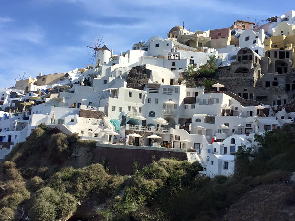 laura-davis-greece-santorini-hotel-and-surrounds