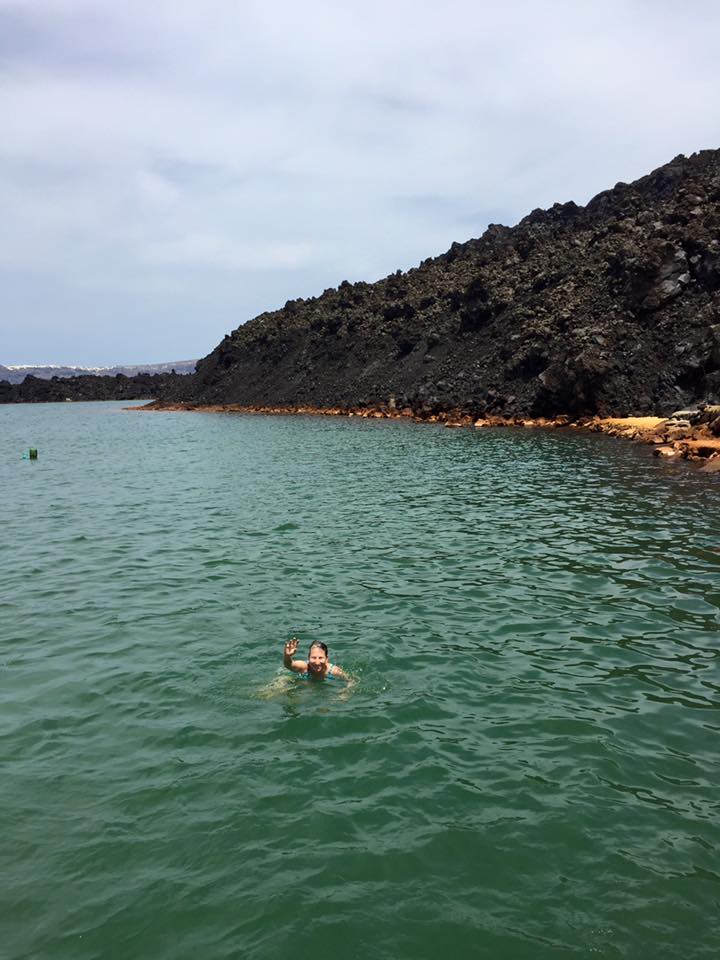 laura-davis-greece-santorini-swimming