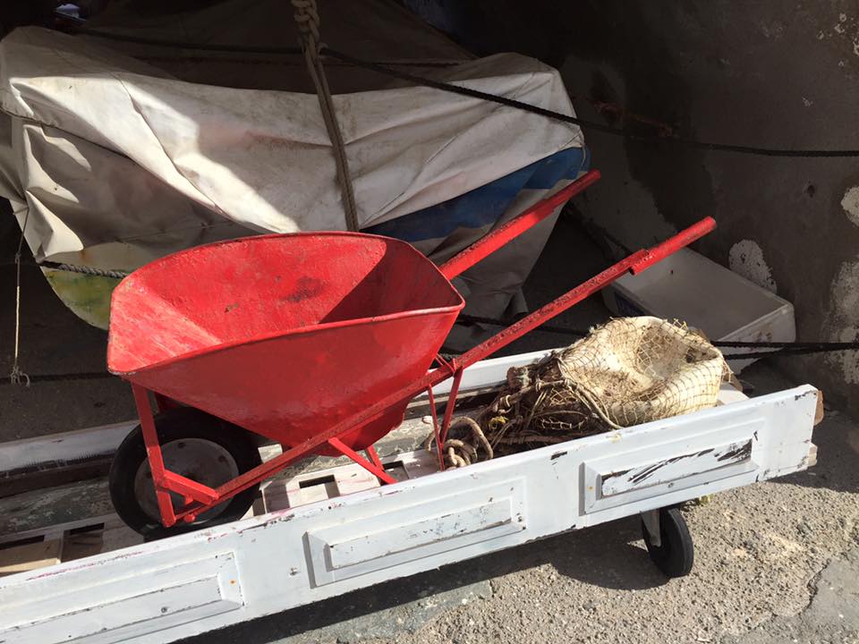 laura-davis-greece-santorini-wheelbarrow