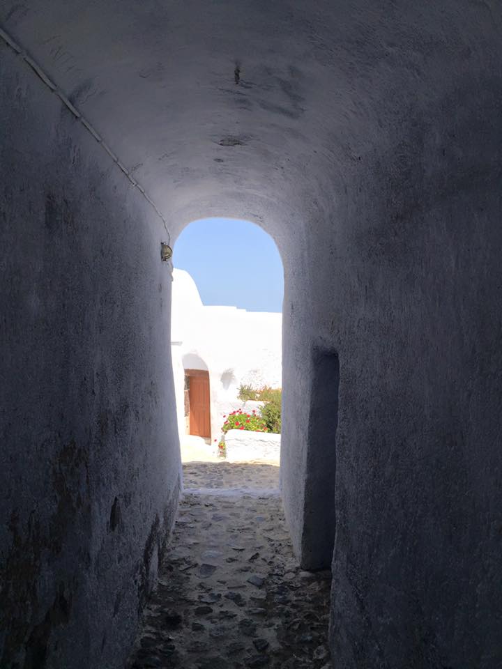 laura-davis-greece-church-doorway