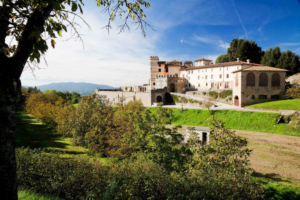 Side view of the Villa in Tuscany