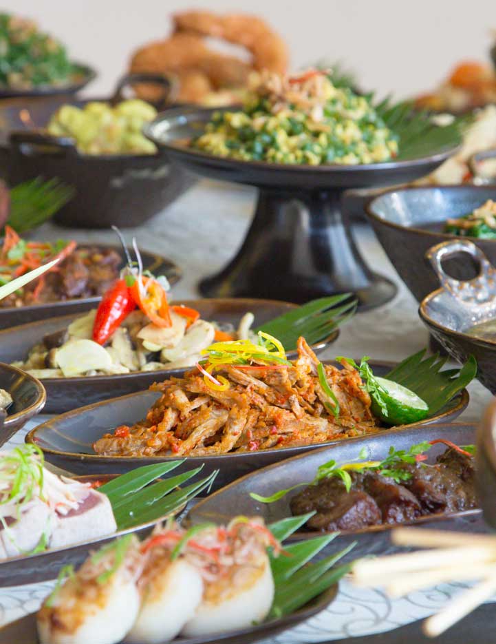 AdobeStock_192580787_Bali_food